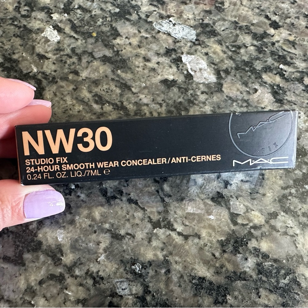 MAC Cosmetics Studio Fix 24-Hour Smooth Wear Concealer